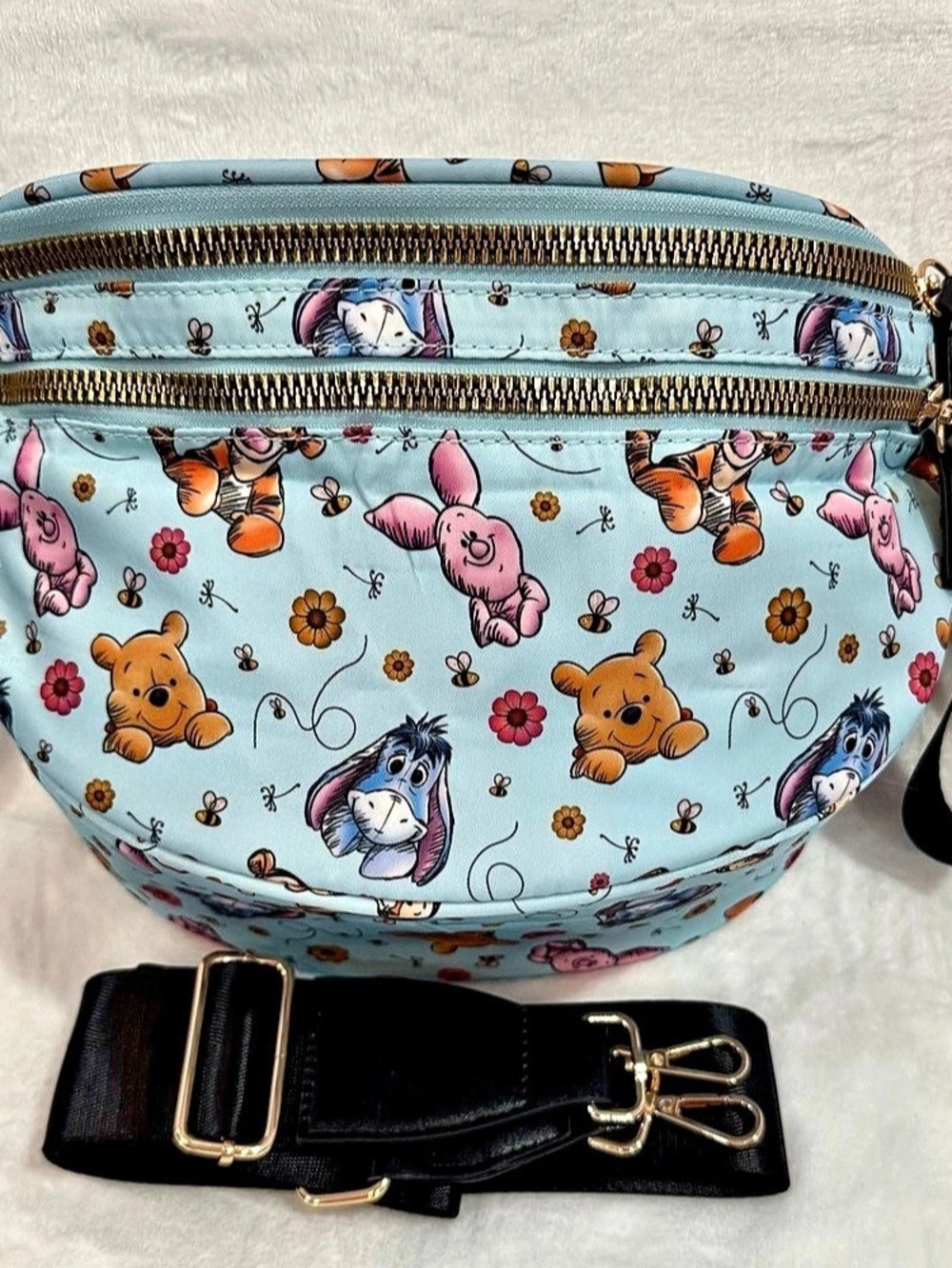 New Winnie Pooh & Friends  Crossbody Bum Bag w/long strap size inclusive - Picture 6 of 10